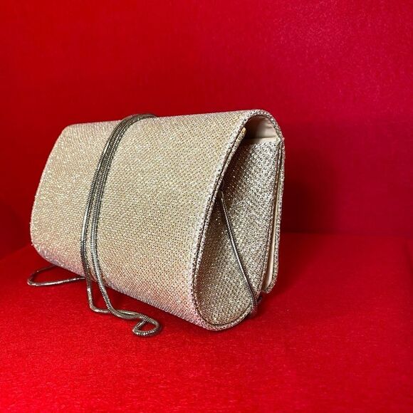 Vintage La Regale Handbag  - Picture 3 of 7